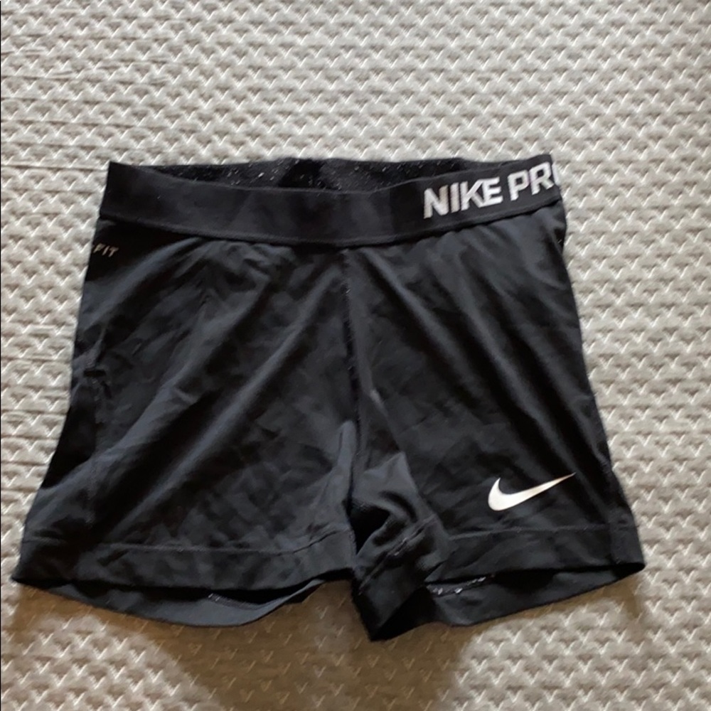 Black Nike Pros